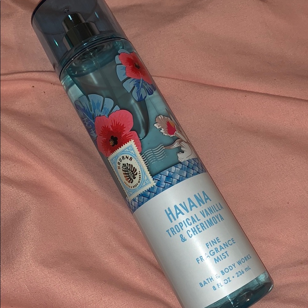 Bath & Body works Havana/vanilla spray. Brand new!